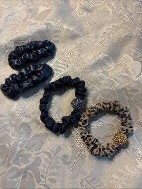 Leopard & Black Beaded Scrunchie Set — Fashion Hair Accessories